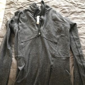 Lululemon grey 1/2 zip